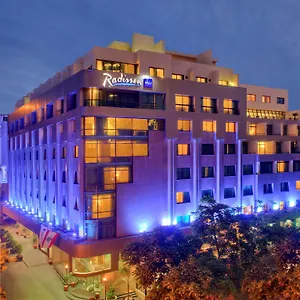 radisson-blu-martinez.beiruthotelsdirect.com/